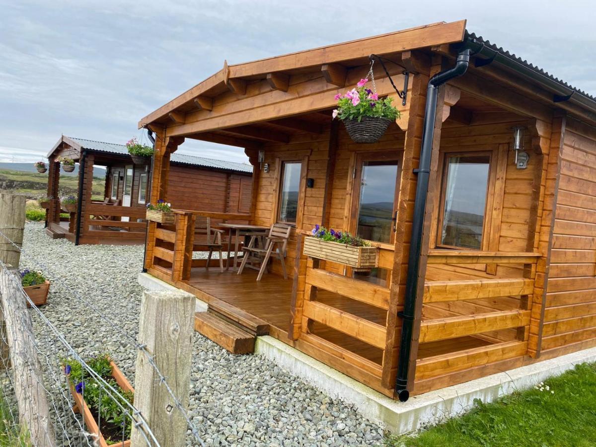 Harlosh Log Cabins ダンヴェガン エクステリア 写真