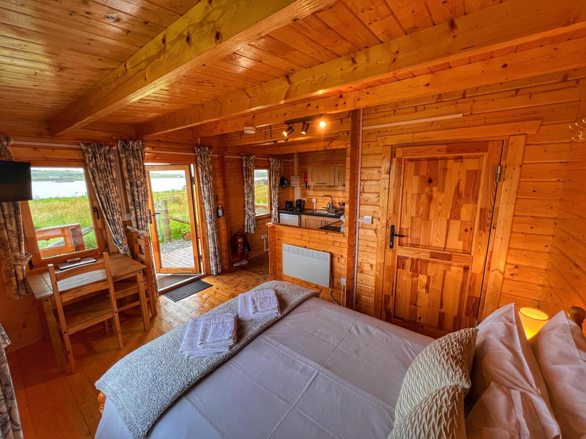 Harlosh Log Cabins ダンヴェガン 部屋 写真