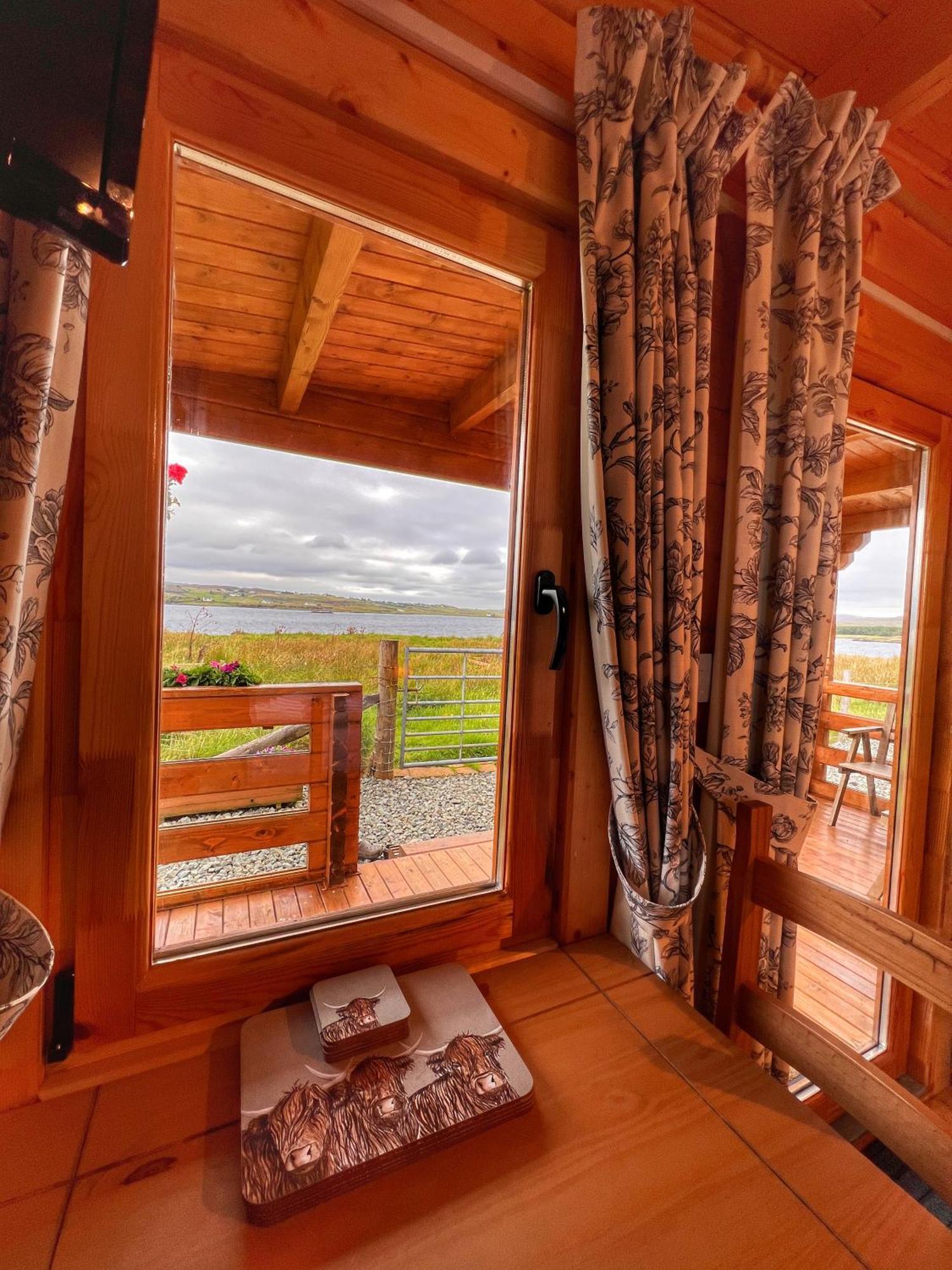 Harlosh Log Cabins ダンヴェガン 部屋 写真