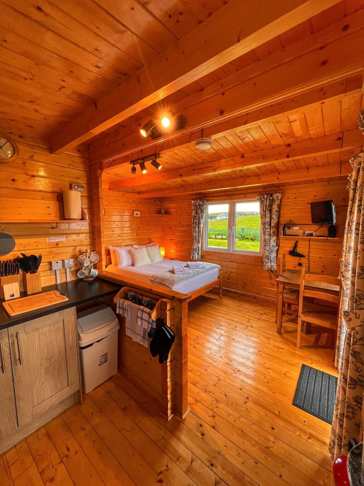 Harlosh Log Cabins ダンヴェガン 部屋 写真